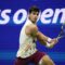 Carlos Alcaraz viết nên kỳ tích tại US Open với vé vào bán kết